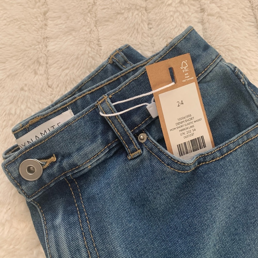 Dynamite Mom Shorts - Picture 4 of 4